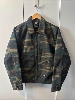 Dickies Men’s Camouflage Zip Jacket - Green/Brown Camo